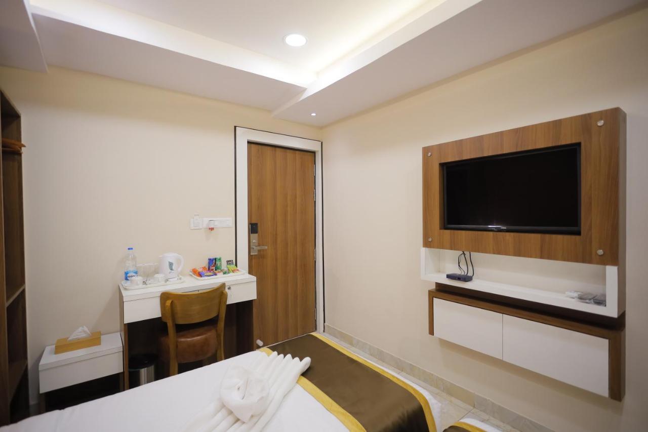 The Avenue Hotel Ballygunge Kalküta Dış mekan fotoğraf