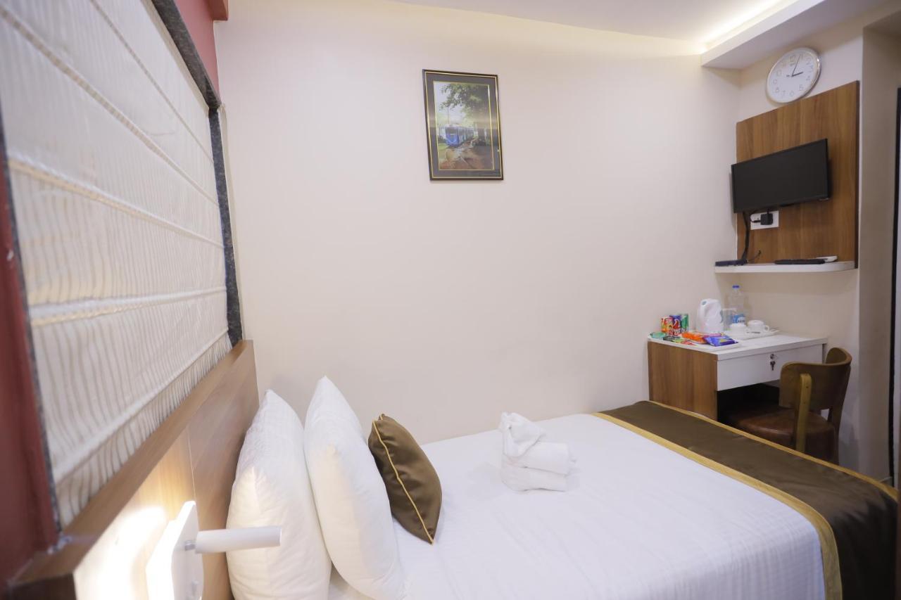 The Avenue Hotel Ballygunge Kalküta Dış mekan fotoğraf