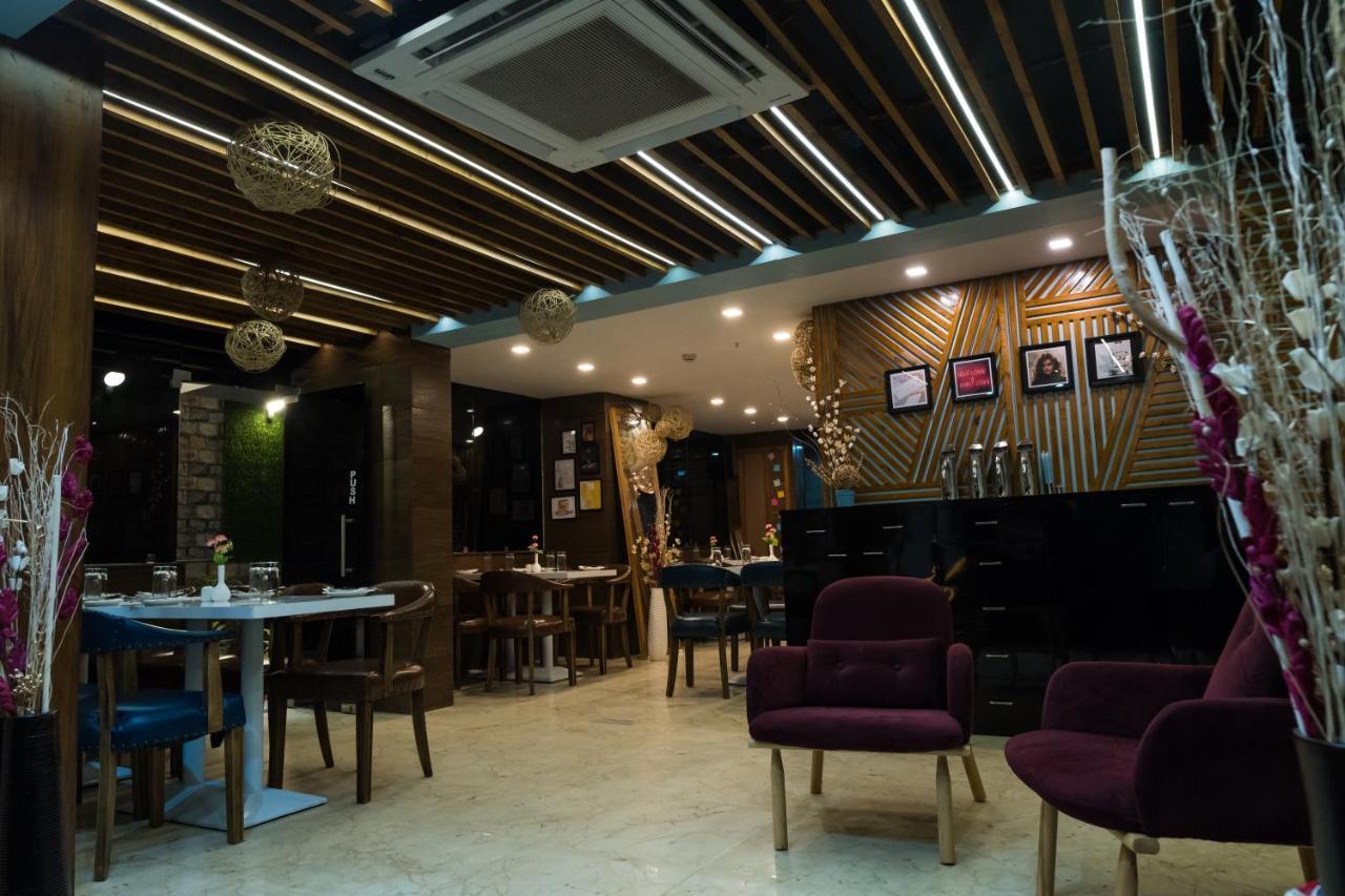 The Avenue Hotel Ballygunge Kalküta Dış mekan fotoğraf
