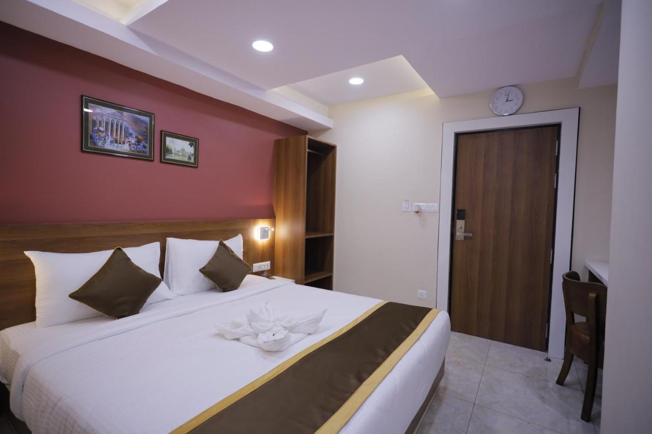 The Avenue Hotel Ballygunge Kalküta Dış mekan fotoğraf